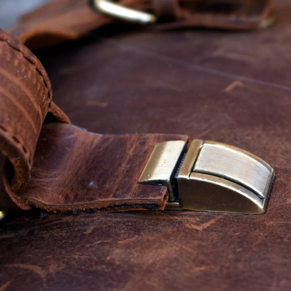 ALDESAKA rustic messenger bag - Picture 3 of 6